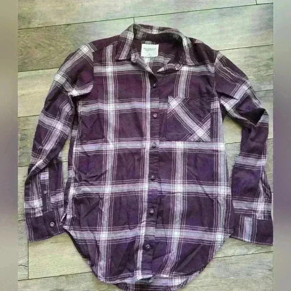 Abercrombie & Fitch  Womens Plaid XS Button Up Shirt - Picture 1 of 6